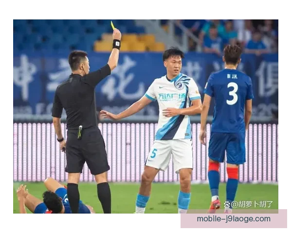 上海申花勇夺足协杯与超级杯双冠 彰显球队强势崛起 上海申花勇夺足协杯与超级杯双冠 彰显球队强势崛起